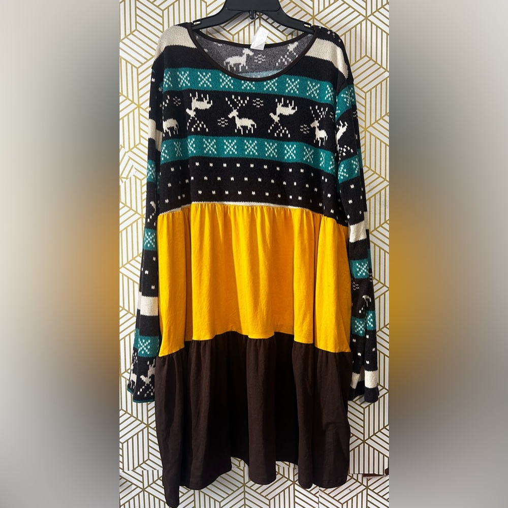 New women’s boutique reindeer color block tiered dress Medium